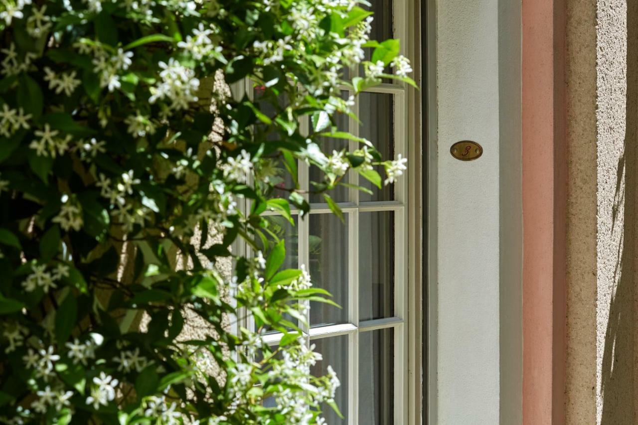 Le Vert Galant - Auberge Etchegorry Paris Exterior photo